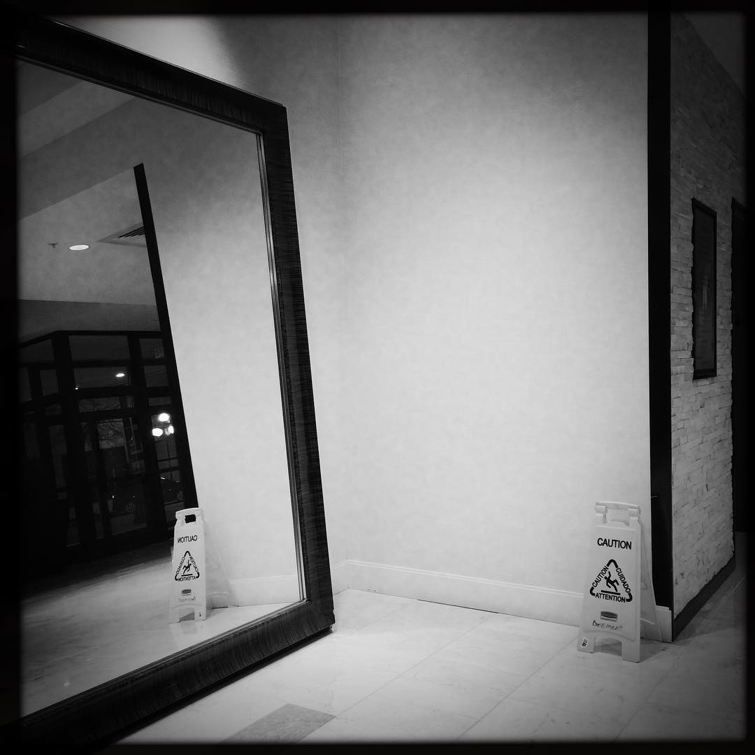 noituaC – Caution