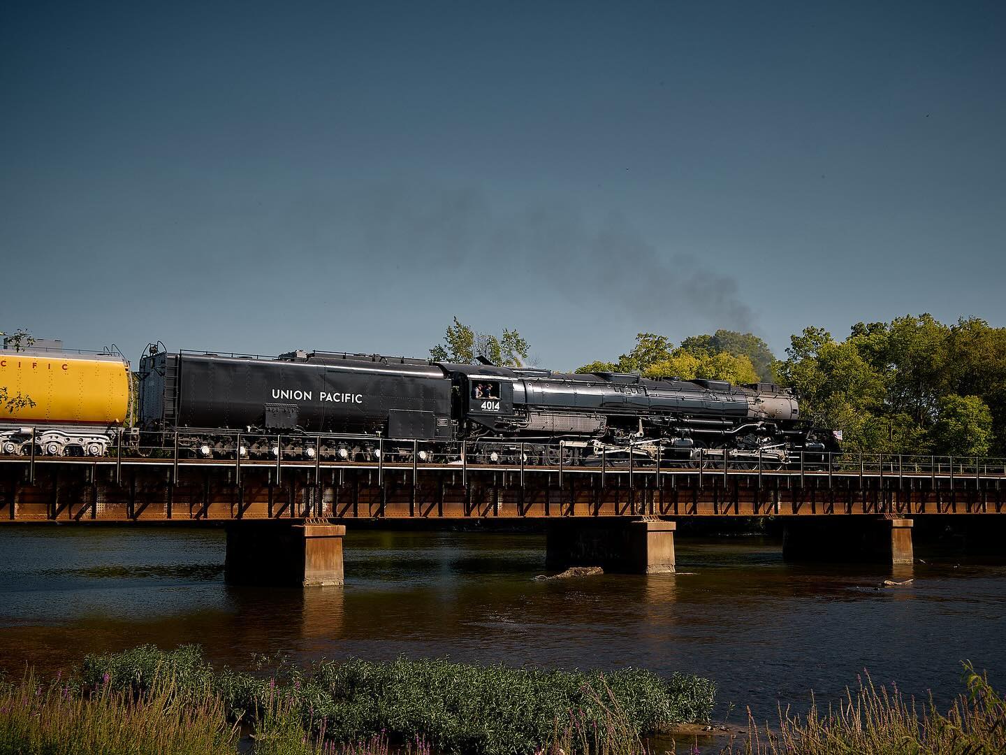 South Bound Chase of UP4014